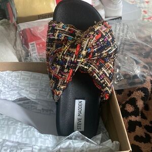 Steve Madden slides
